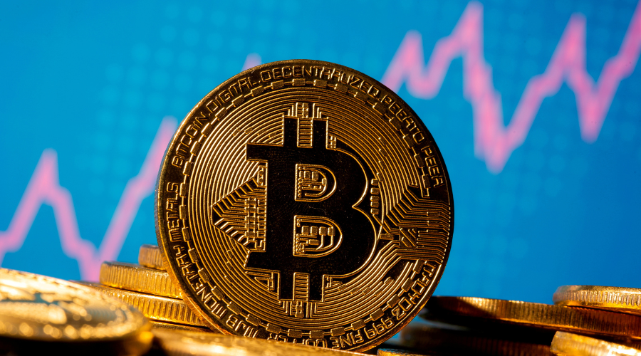 Bitcoin's November Pivot: Analysts Eye Halving Cycle Repetition